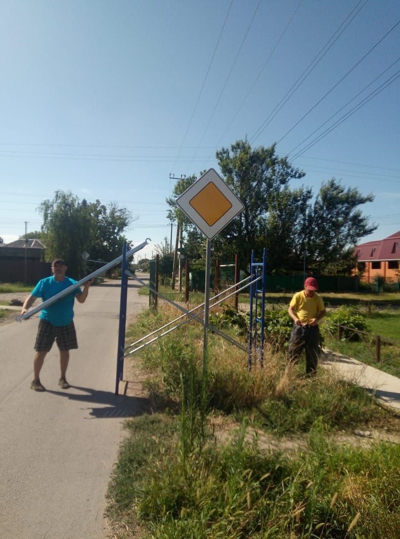 Замена дорожных знаков